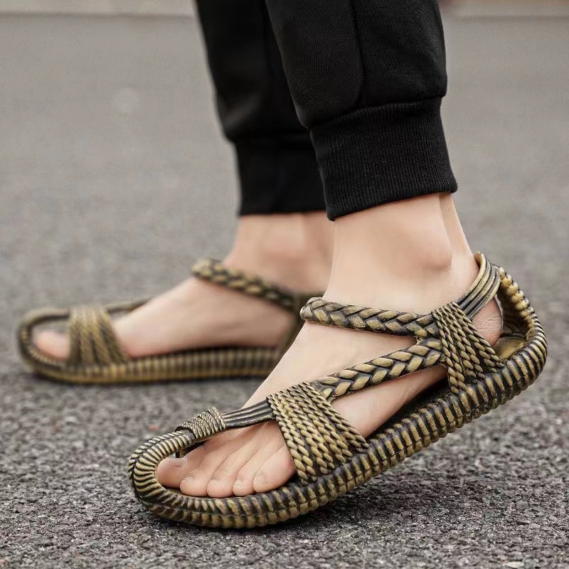 2025 Retro Men Sports Sandals  - Men Shoes On Cloud 评论和价格