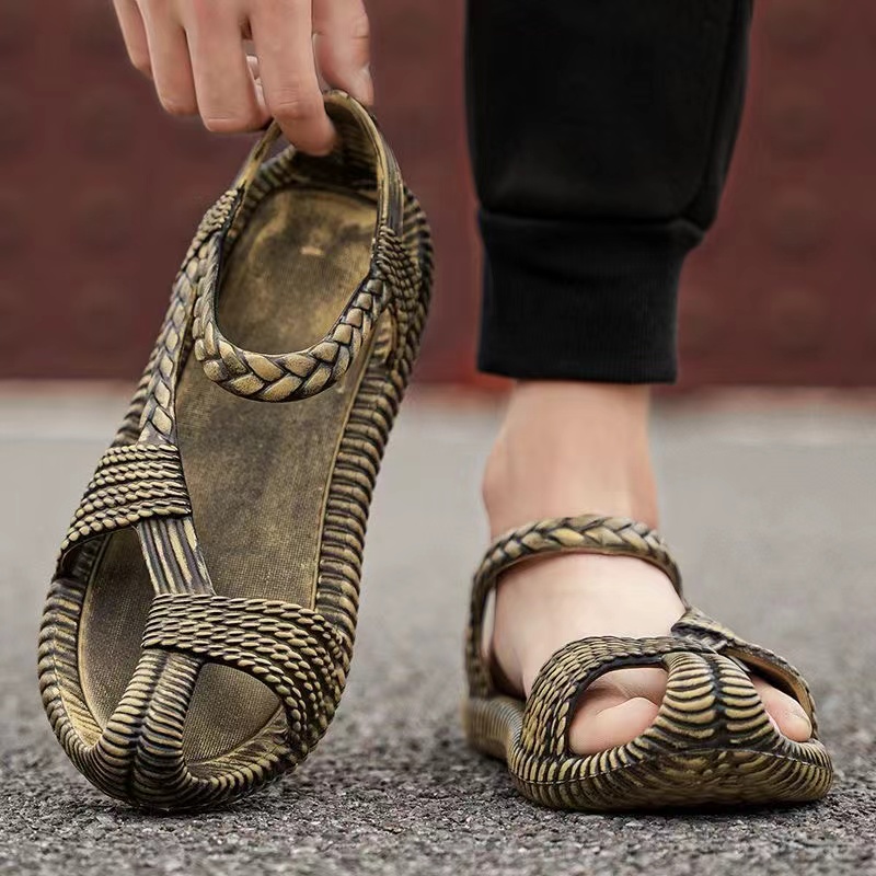 2025 Retro Men Sports Sandals  - Men Shoes On Cloud 评论和价格